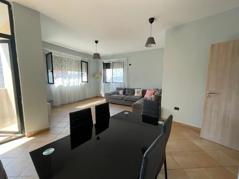Tirane, shitet apartament 2+1 Kati 2, 90 m² 150.000 € 