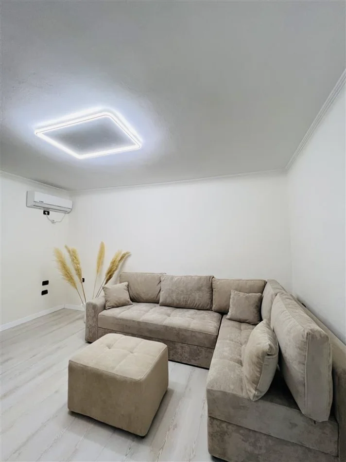 Tirane, shitet apartament 1+1 Kati 4, 65 m² 206.000 € (Rruga Gjik Kuqali)
