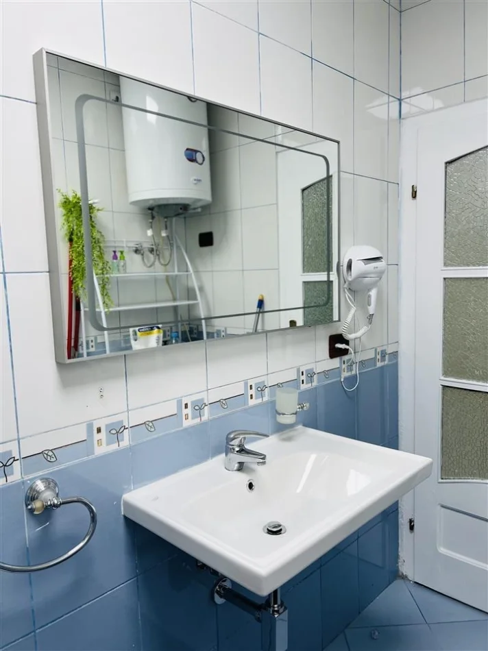 Tirane, shitet apartament 1+1 Kati 4, 65 m² 206.000 € (Rruga Gjik Kuqali)