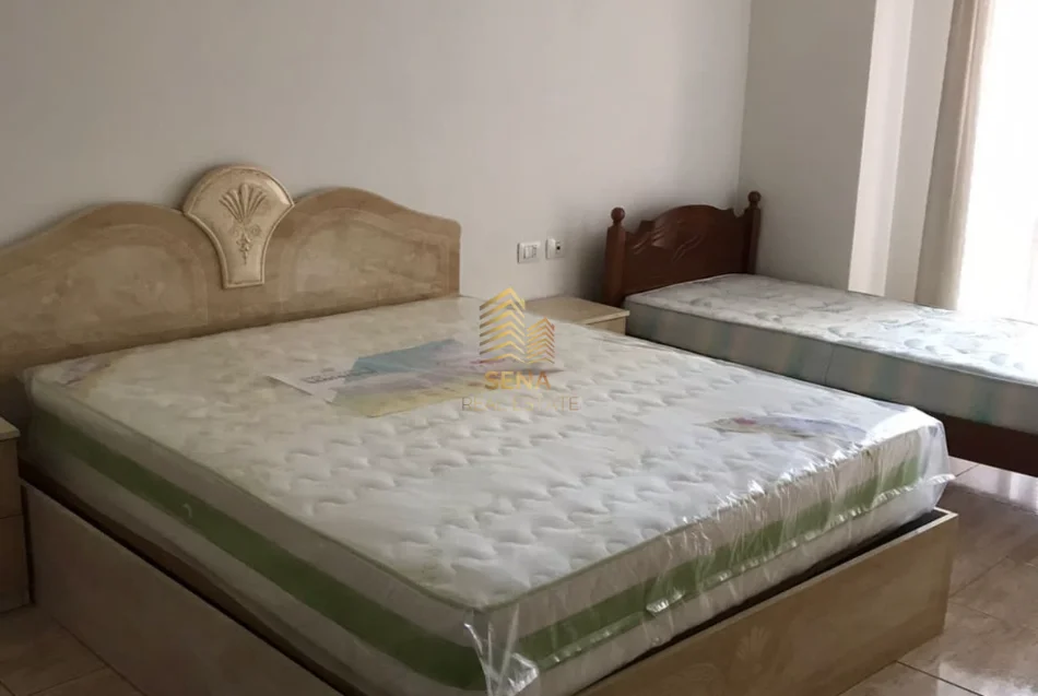 Tirane, jepet me qera apartament 2+1+Ballkon Kati 8, 110 m² 550 € (Rruga e Dibres)