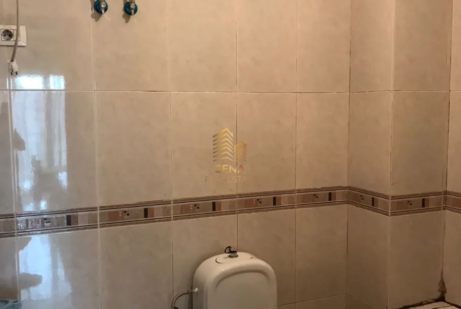 Tirane, jepet me qera apartament 2+1+Ballkon Kati 8, 110 m² 550 € (Rruga e Dibres)