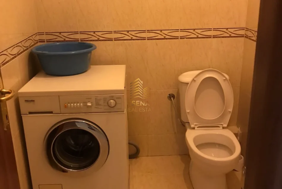 Tirane, jepet me qera apartament 2+1+Ballkon Kati 8, 110 m² 550 € (Rruga e Dibres)