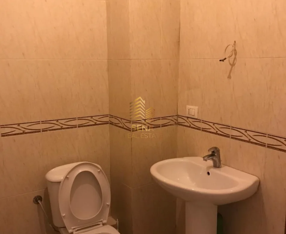 Tirane, jepet me qera apartament 2+1+Ballkon Kati 8, 110 m² 550 € (Rruga e Dibres)