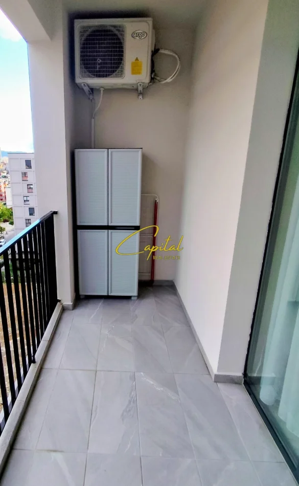 Tirane, jepet me qera apartament 1+1 Kati 7, 65 m² 500 € (KOMPLEKSI ASL)