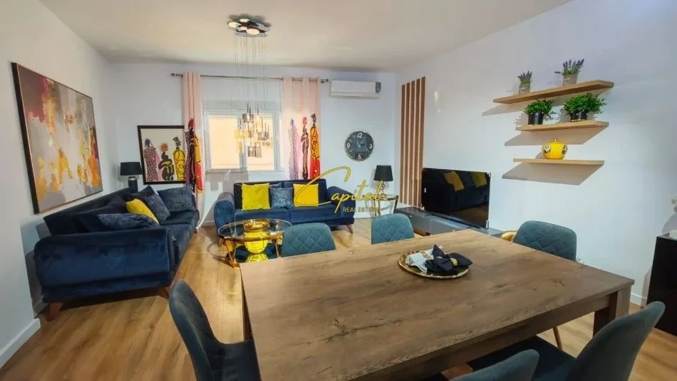 Tirane, jepet me qera apartament 2+1 Kati 7, 105 m² 950 € (KOMUNA E PARISIT)