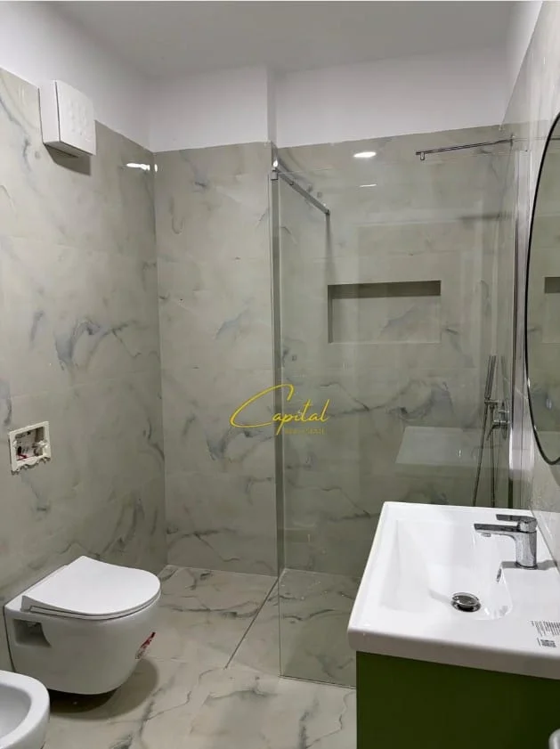 Tirane, jepet me qera apartament 1+1 Kati 6, 75 m² 530 € (KOMPLEKSI AURA)