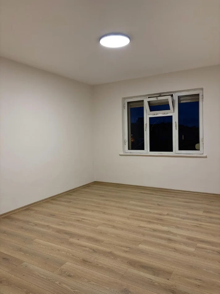 Tirane, shitet apartament 2+1+Ballkon Kati 4, 81 m² 150.000 € (Rruga Ali Demi perballe Fushes Ali demi)