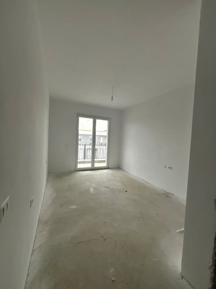 Tirane, shitet apartament 2+1+Ballkon Kati 8, 109 m² 130.800 € (Univers City)