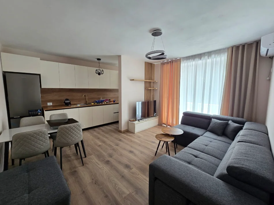 Tirane, jepet me qera apartament 1+1  VASIL SHANTO