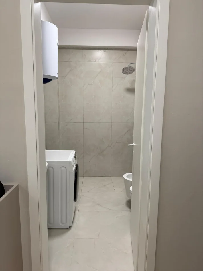 Tirane, jepet me qera apartament 1+1 Kati 3, 60 m² (Ali Demi)
