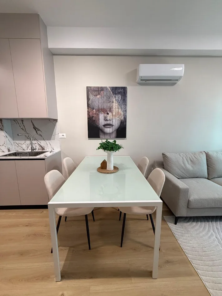 Tirane, jepet me qera apartament 1+1 Kati 3, 60 m² (Ali Demi)