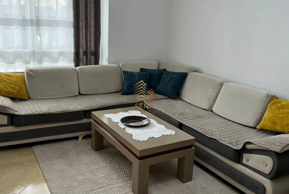 Tirane, jepet me qera apartament 2+1+Ballkon Kati 2, 120 m² 450 € (Fresk)