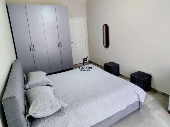 Tirane, jepet me qera apartament 1+1+Ballkon Kati 7, 65 m² 500 € (KOMPLEKSI ASL)