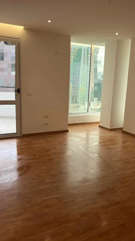 Tirane, jepet me qera zyre Kati 6, 190 m² 2.000 € (rruga e elbasanit)