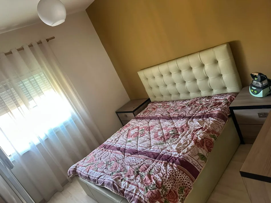 Tirane, jepet me qera apartament 1+1 Kati 6, 60 m² 500 € 