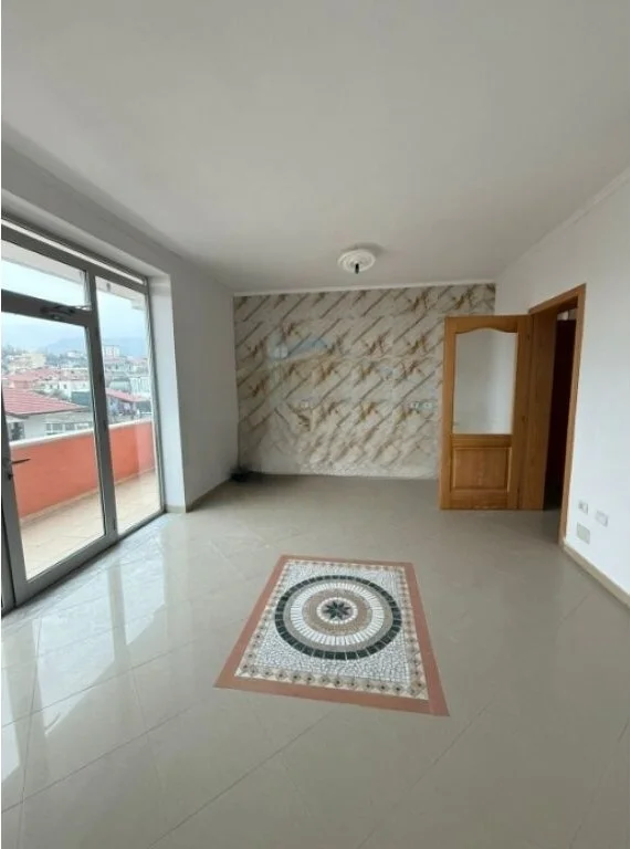Tirane, shitet Vile 3 Katshe Kati 4, 521 m² 547.000 € (Vilat Gjermane)