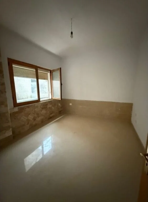 Tirane, shitet Vile 3 Katshe Kati 4, 521 m² 547.000 € (Vilat Gjermane)