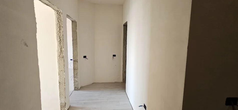 Tirane, shitet apartament 1+1 Kati 4, 80 m² 112.420 € (URBAN GATE)