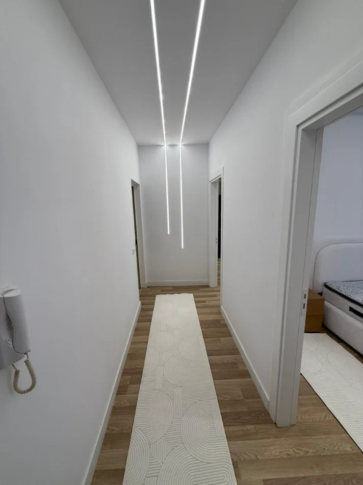 Tirane, shitet apartament 1+1 Kati 4, 61 m² 120.000 € (Bulevardi Migjeni)