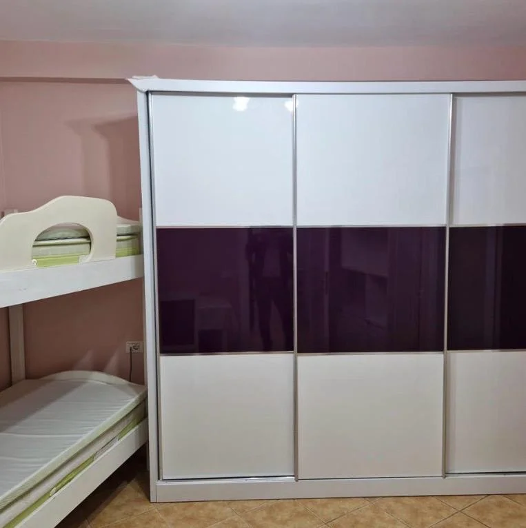 Tirane, jepet me qera 3+1+Ballkon Kati 4, 116 m² 800 € 