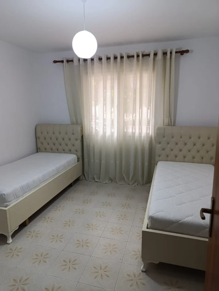 Tirane, jepet me qera apartament 2+1+Aneks Kati 2, 75 m² 500 €