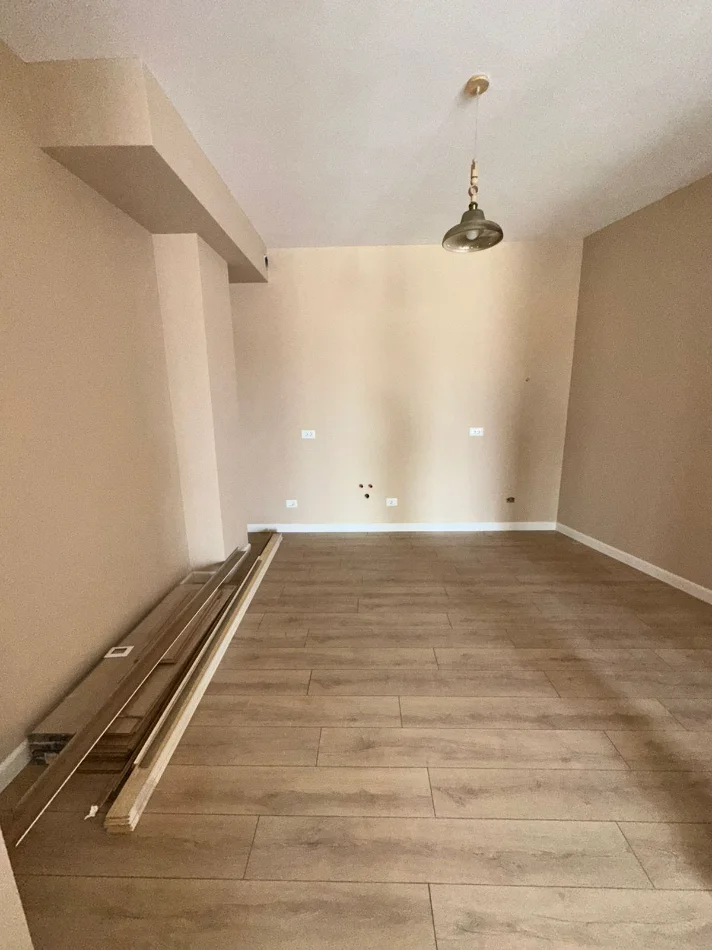Tirane, shitet apartament 1+1+Ballkon Kati 3, 93 m² 149.700 € (Porta e RE, Tirane)