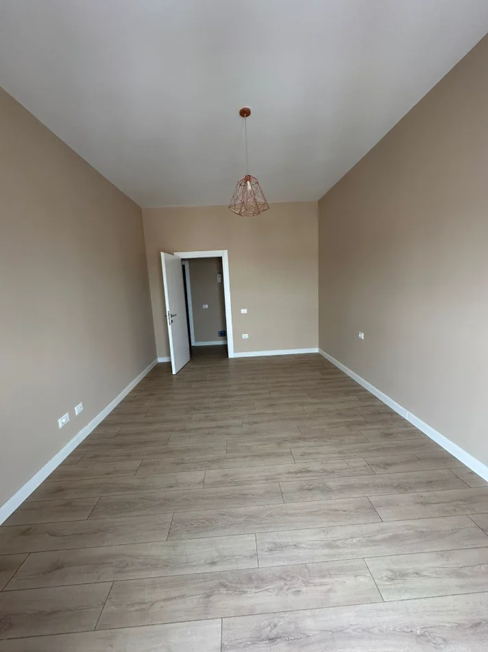 Tirane, shitet apartament 1+1+Ballkon Kati 3, 93 m² 149.700 € (Porta e RE, Tirane)