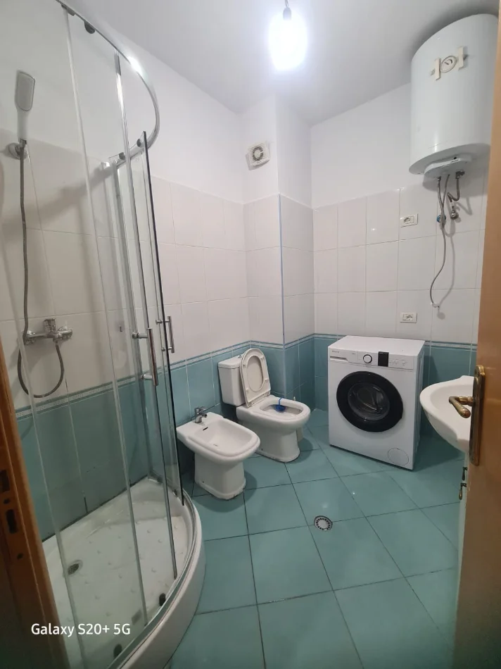 Tirane, jepet me qera apartament 1+1 Kati 5, 60 m² (ASTIR)
