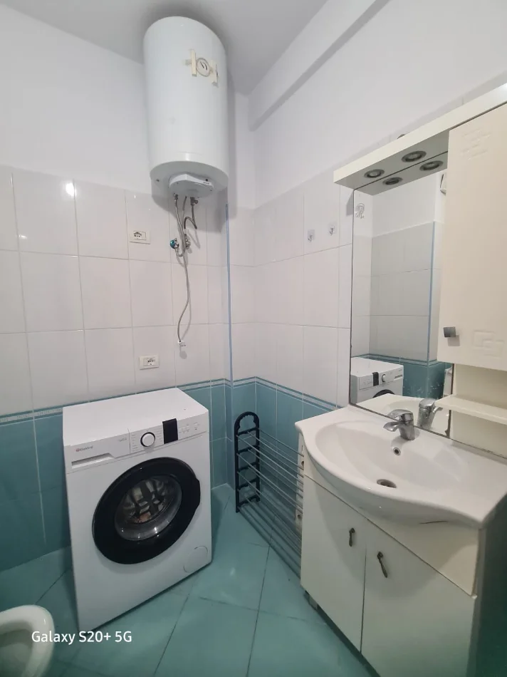 Tirane, jepet me qera apartament 1+1 Kati 5, 60 m² (ASTIR)