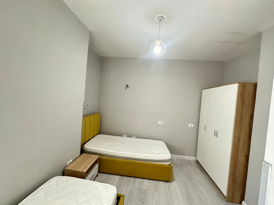 Tirane, jepet me qera apartament 2+1 Kati 8, 80 m² 600 € (Materniteti i ri)