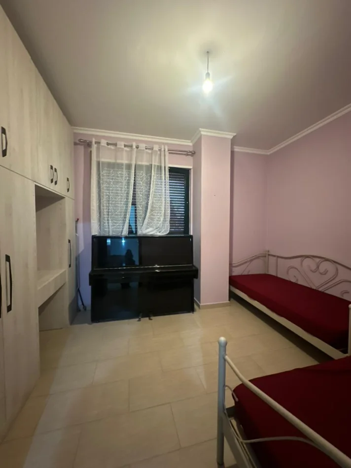 Tirane, shitet apartament 2+1 Kati 2, 107 m² 153.000 € (Fresku)