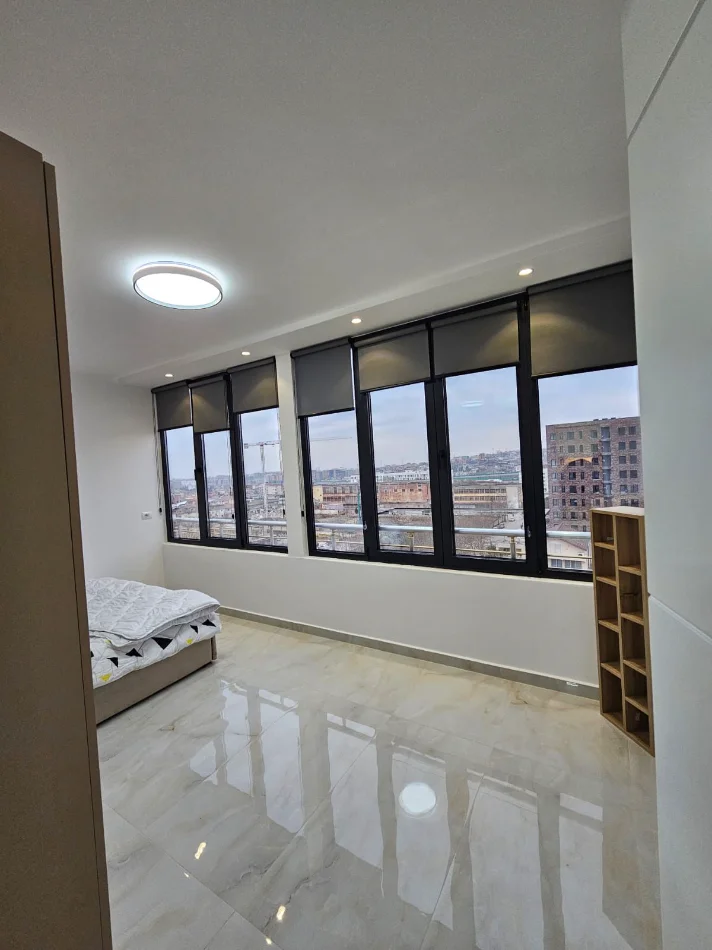 Tirane, jepet me qera apartament 1+1 Kati 8, (5 MAJI)