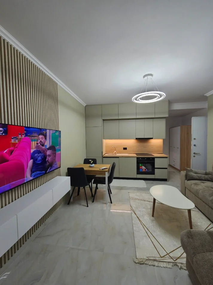 Tirane, jepet me qera apartament 1+1 Kati 8, (5 MAJI)