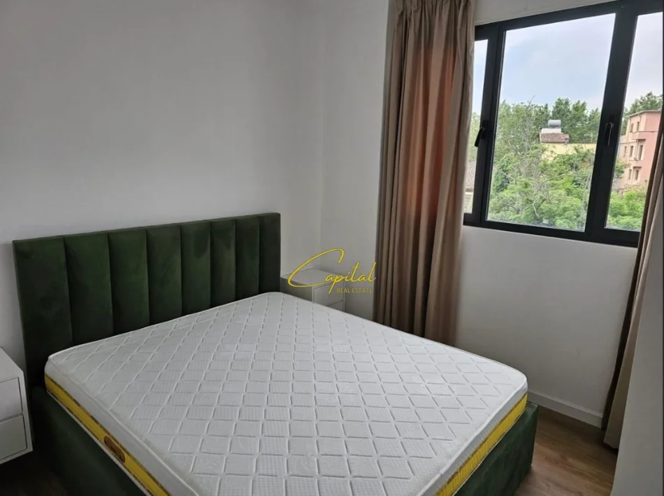 Tirane, jepet me qera apartament 2+1 Kati 4, 80 m² 550 € (RRUGA E DIBRES)