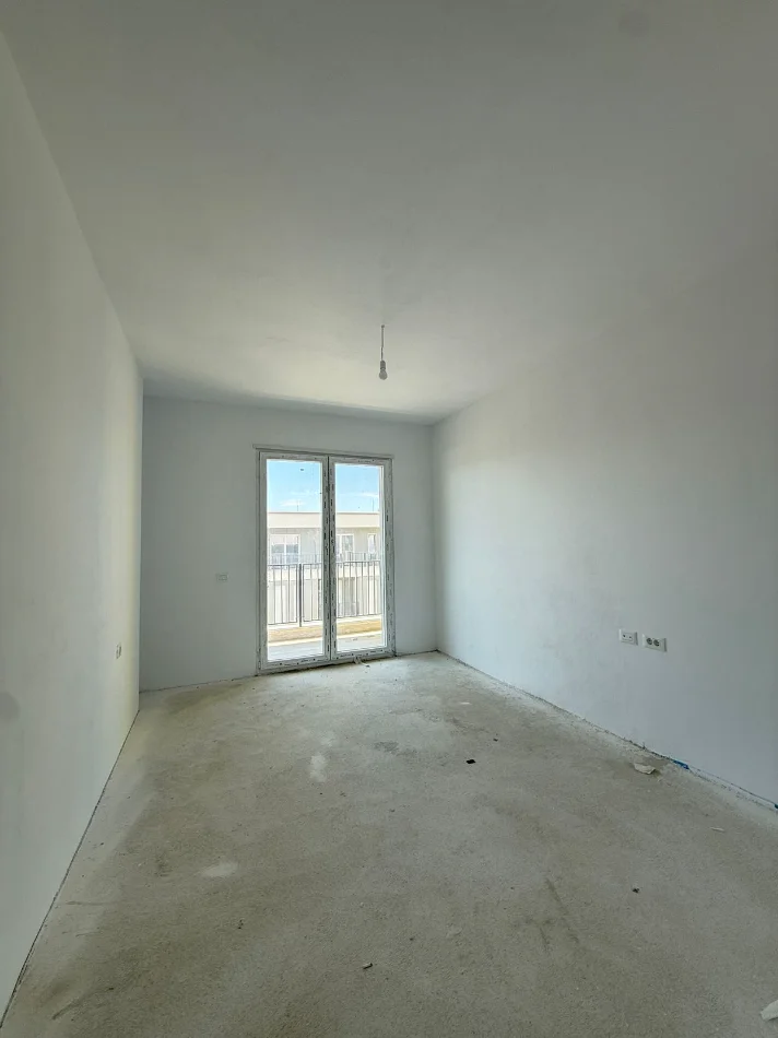 Tirane, shitet apartament 2+1+Ballkon Kati 8, 109 m² 130.800 € (Univers City)
