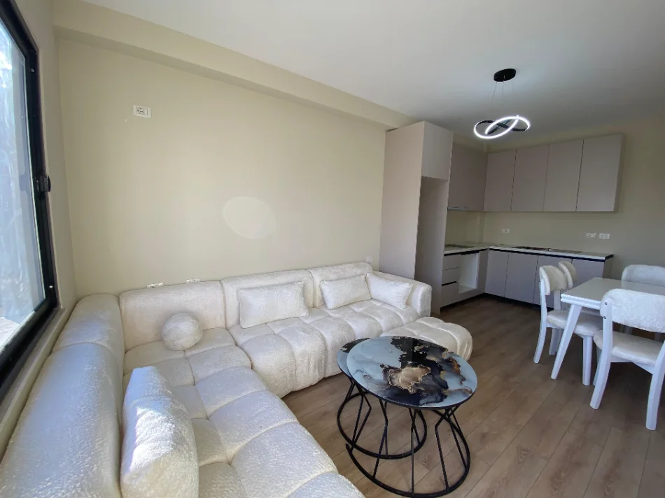 Tirane, shes apartament 2+1 Kati 4, 73 m² 145.000 € (unaza e re)