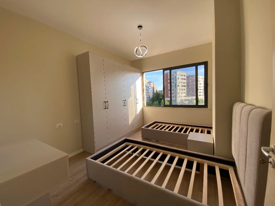 Tirane, shes apartament 2+1 Kati 4, 73 m² 145.000 € (unaza e re)