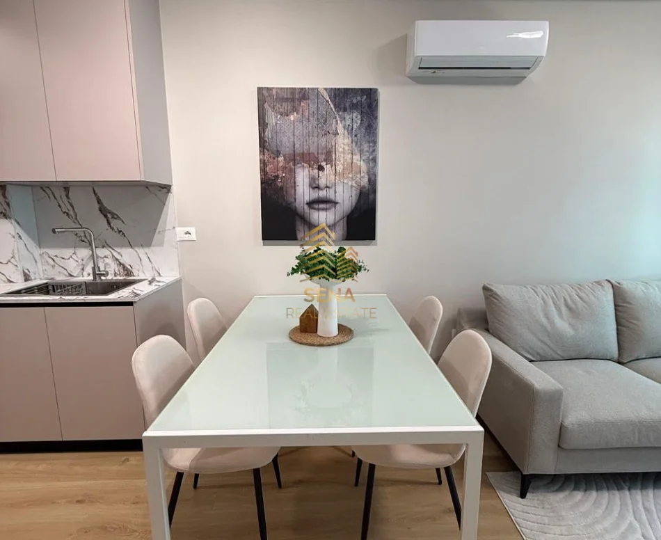 Tirane, jepet me qera apartament 1+1+Ballkon Kati 3, 65 m² 450 € (Rezidenca Kadiu)