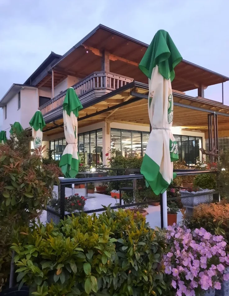 Tirane, shitet hotel , 1.213 m² 800.000 € (Vore)