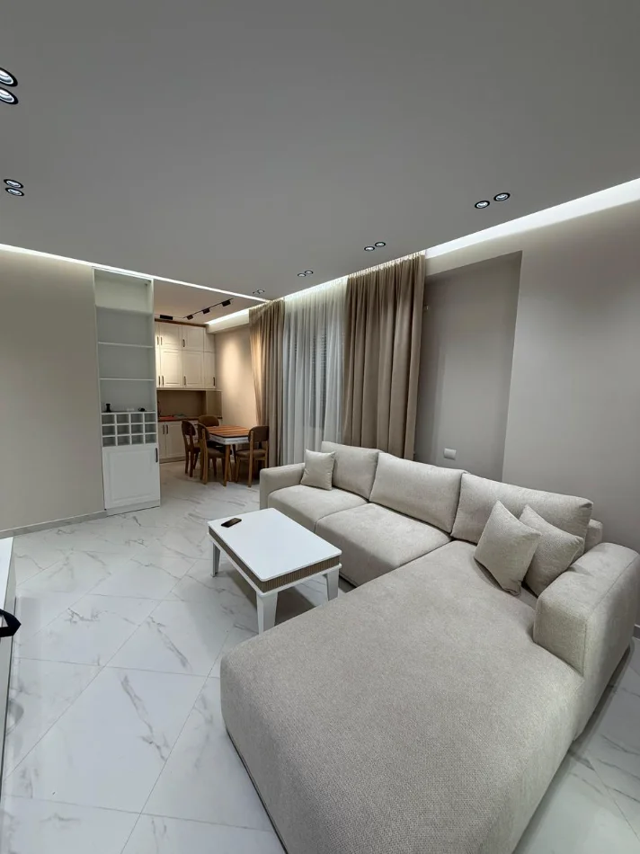 Tirane, jepet me qera apartament 2+1 , 107 m² (RRUGA E KAVAJES)