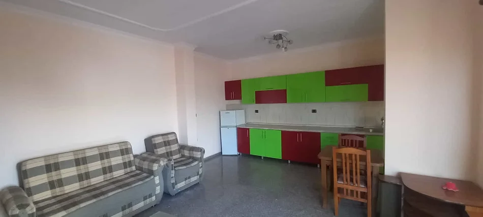 Tirane, jepet me qera Vile 2+1 Kati 2, 102 m² 430 € (shkoze)