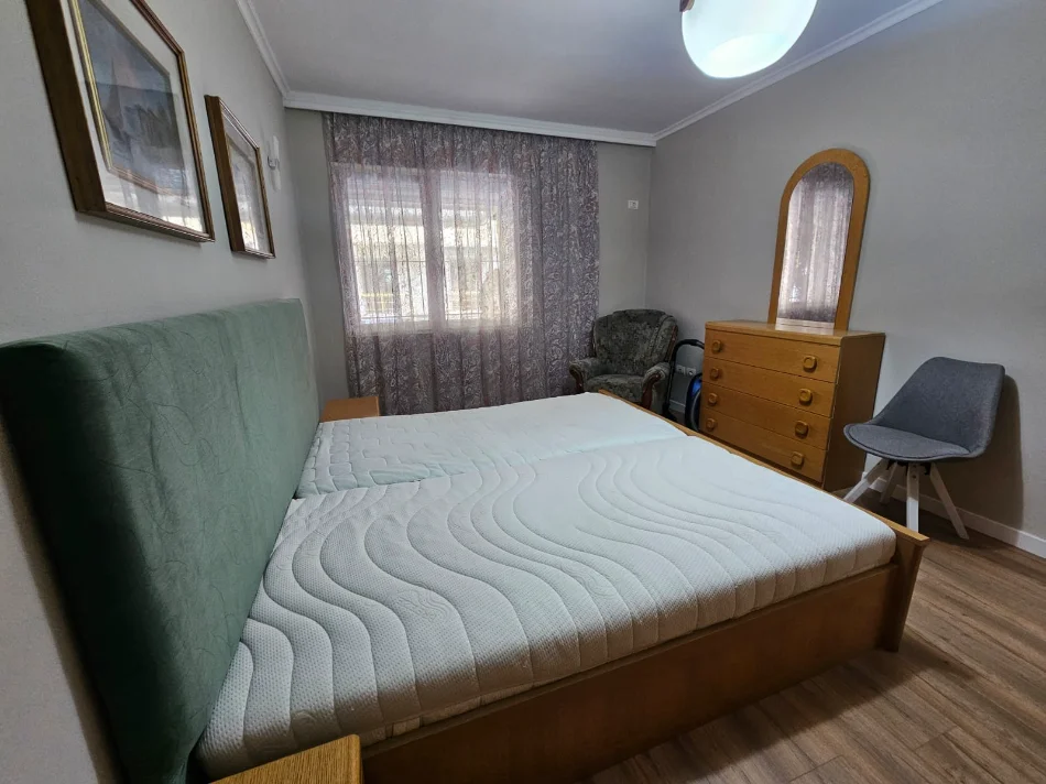 Tirane, jepet me qera apartament Kati 1, 75 m² 800 € 