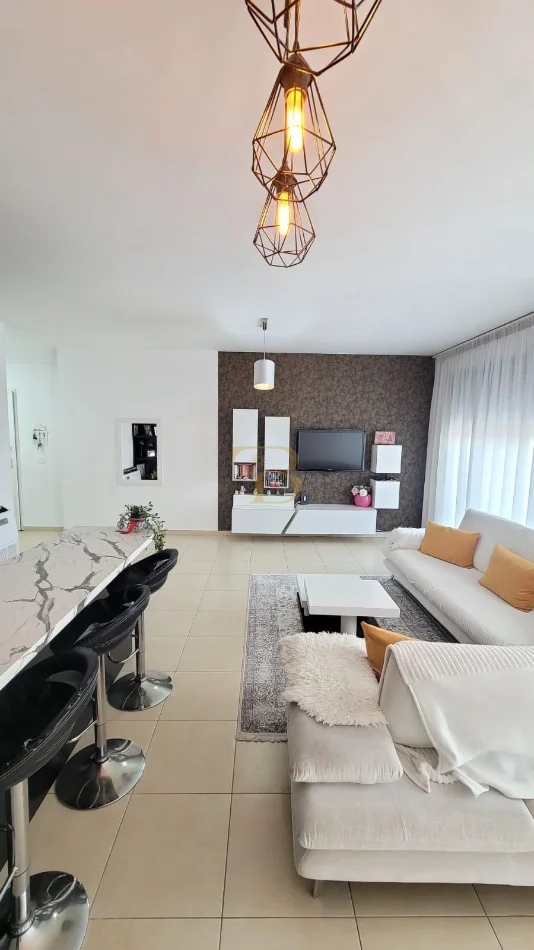 Tirane, shes apartament 2+1+Ballkon Kati 4, 121 m² 280.000 € (NDRE MJEDA)