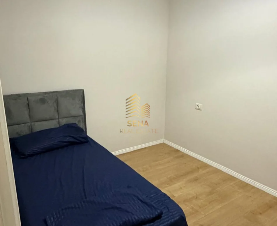 Tirane, jepet me qera apartament 2+1+Ballkon Kati 7, 75 m² 500 € (5 Maji, Kompleksi Inerti)