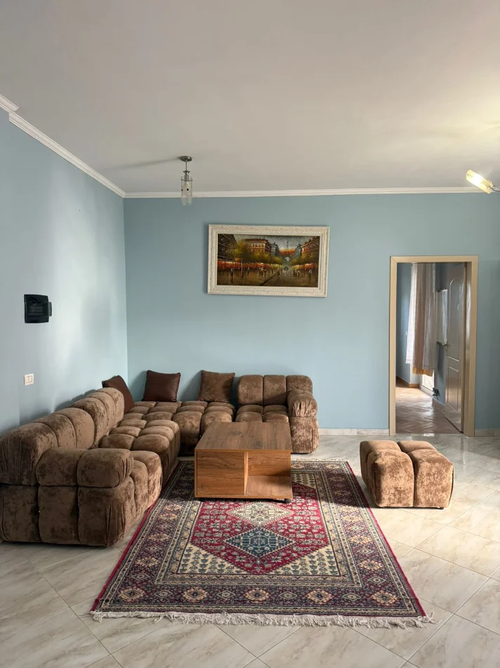 Tirane, jepet me qera apartament 1+1+Aneks+Ballkon Kati 3, 90 m² 35.000 € (Kodra e diellit)
