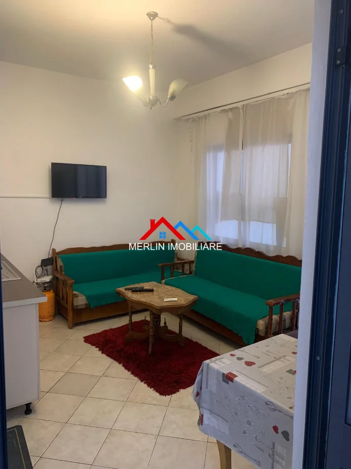 Tirane, jepet me qera apartament 1+1+Ballkon Kati 0, 65 m² 315 € (RRETH-RROTULLIMI,SHKOZE)