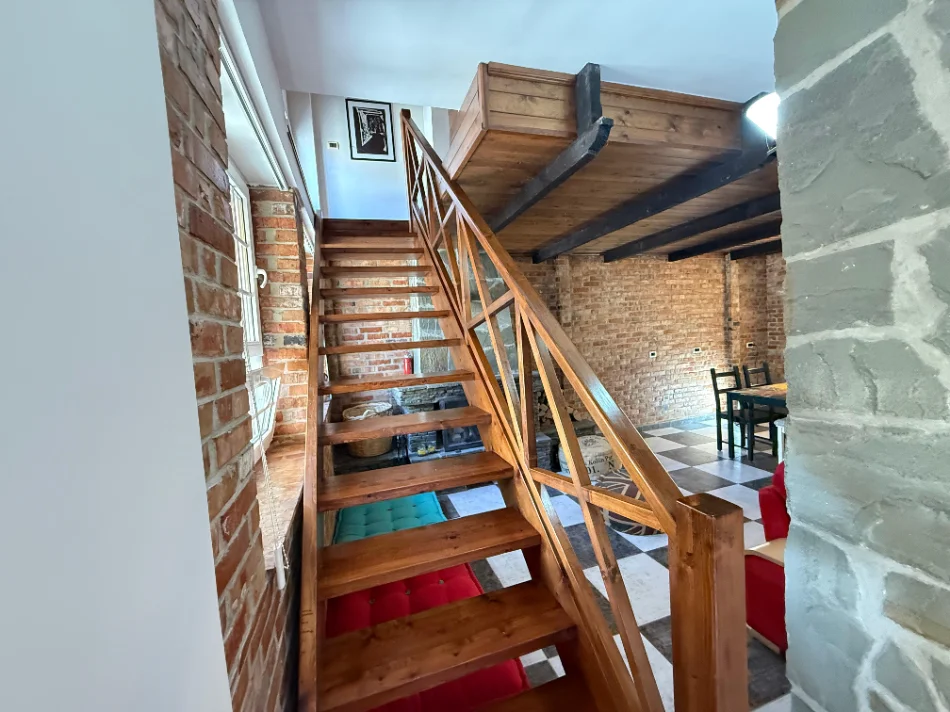 Tirane, shes apartament 2+1 Kati 4, 137 m² 272.000 € (kodra e diellit)