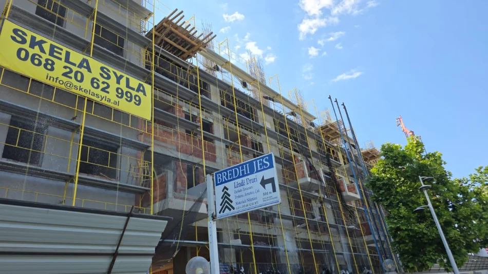 Tirane, shitet apartament 1+1+Ballkon Kati 3, 64 m² 50.000 € (Kamëz)