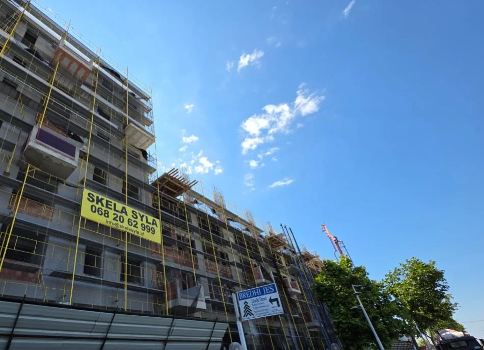 Tirane, shitet apartament 1+1 Kati 3, 69 m² 53.000 € (KAMEZ RIVIERA)