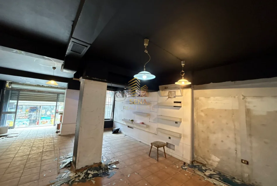 Tirane, jepet me qera ambjent biznesi Kati 0, 165 m² 700 € (Xhamlliku)